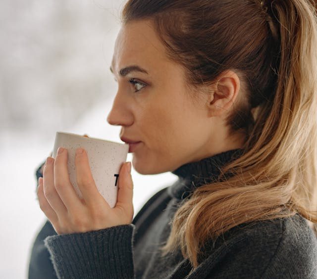 sensitve teeth drinking hot tea